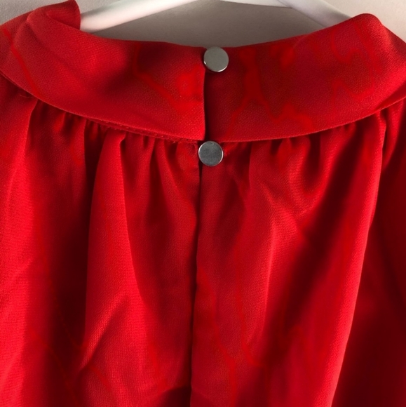 Sleeveless, halter red blouse NWT - Picture 6 of 9